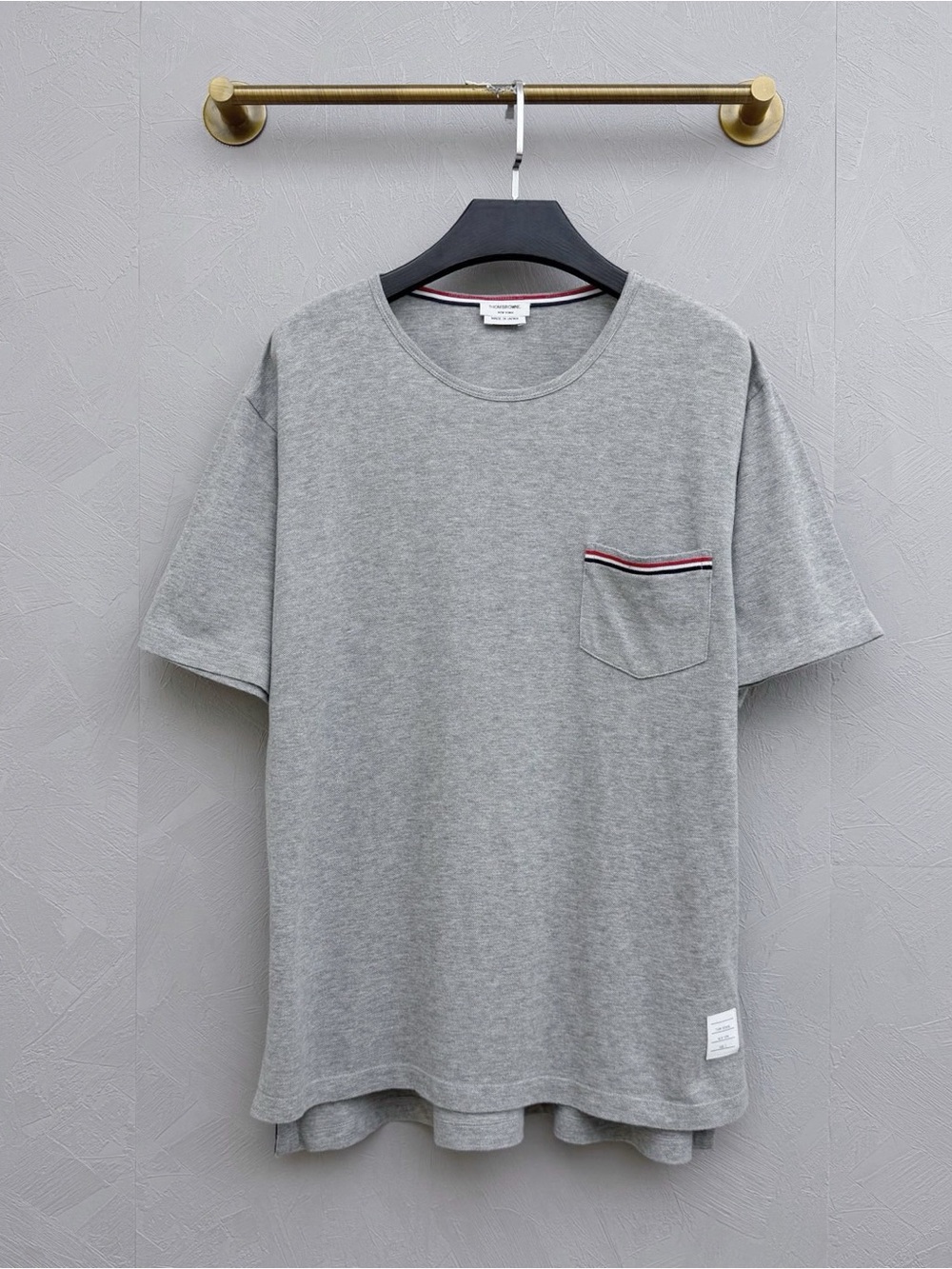 🚩steal Thom Browne Grey Pocket Tee with Tricolor Trim